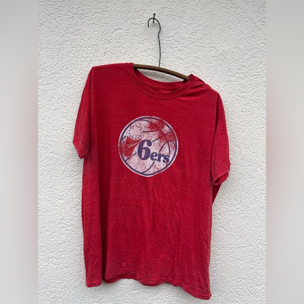 VTG Philadelphia 76ers Red T Shirt XXL